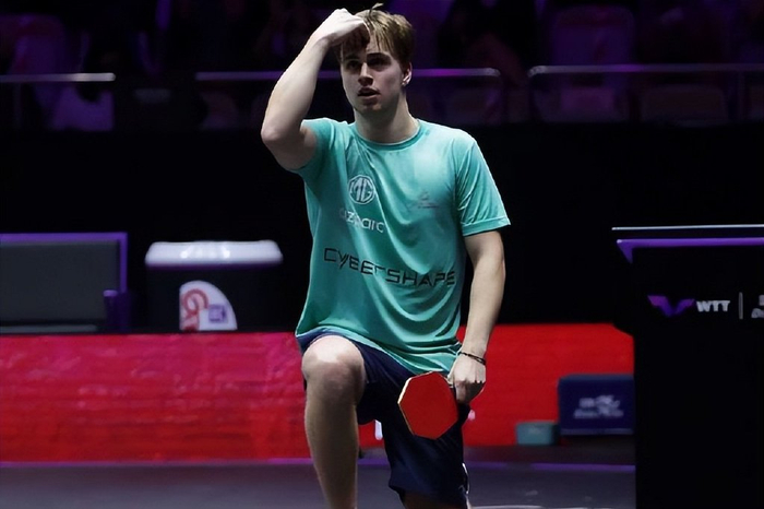 荣誉奋战 荣誉奋战